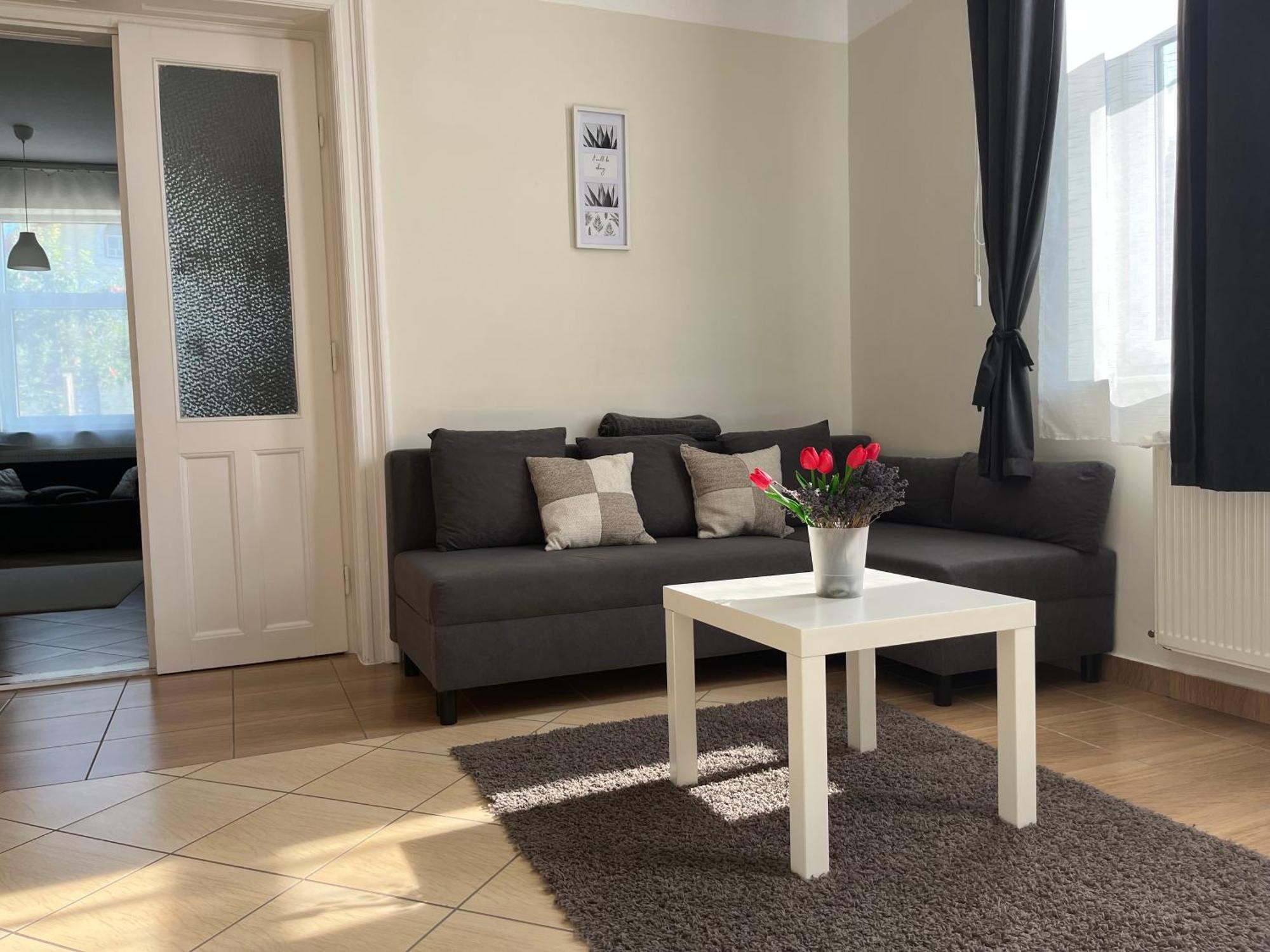 Idill Apartmanhaz B&B Tiszafüred Buitenkant foto