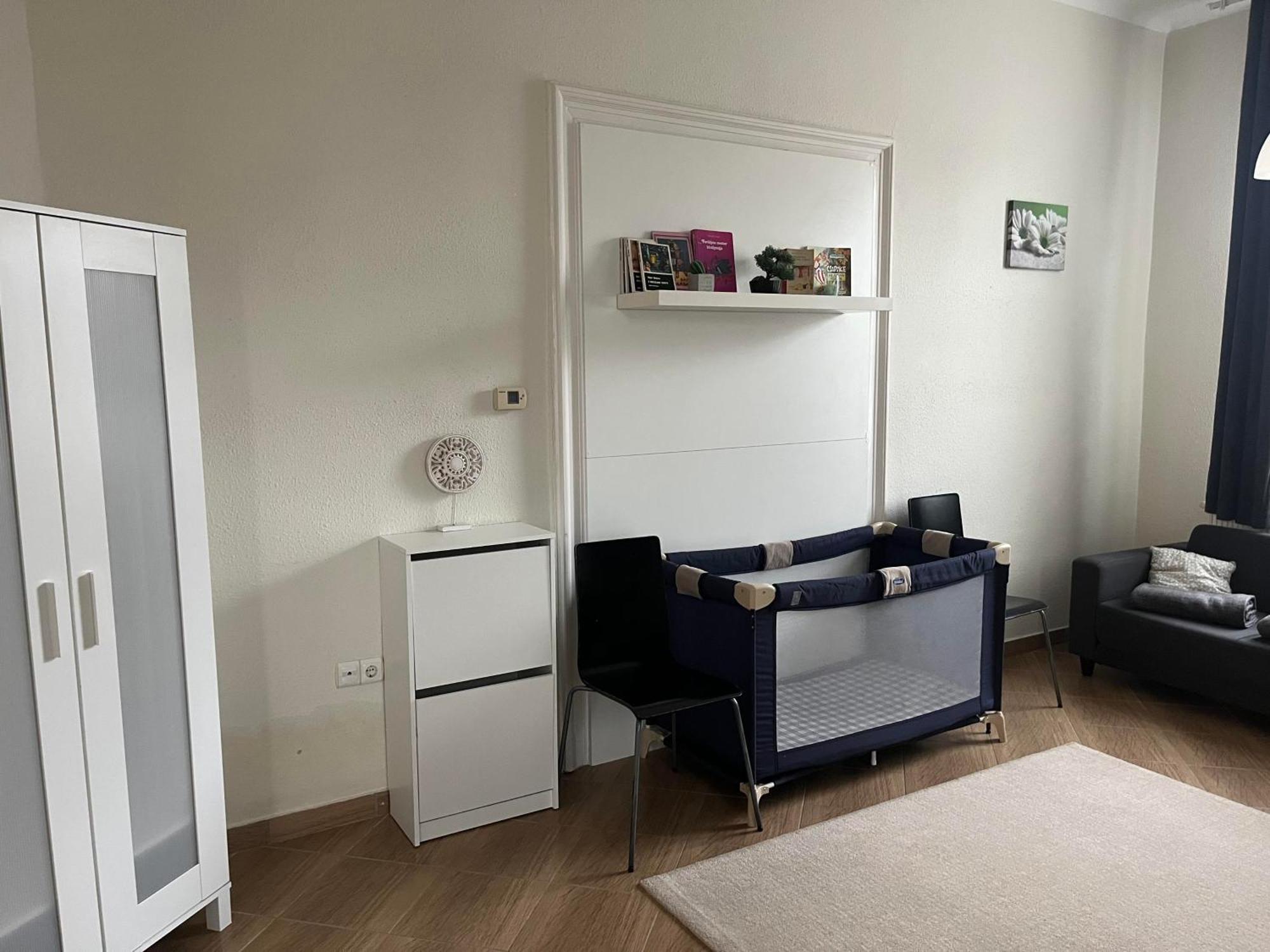 Idill Apartmanhaz B&B Tiszafüred Buitenkant foto
