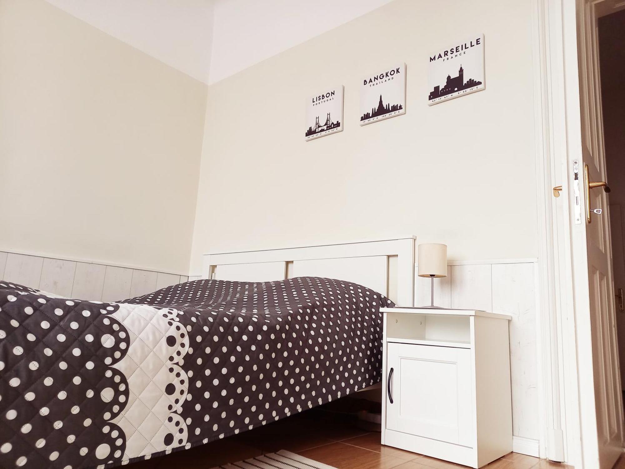 Idill Apartmanhaz B&B Tiszafüred Buitenkant foto